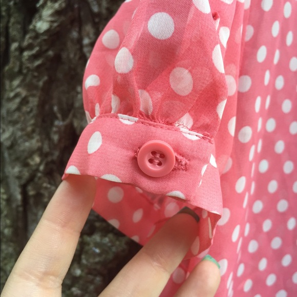 🚫SOLD🚫 Peach and white sheer top - Picture 3 of 4