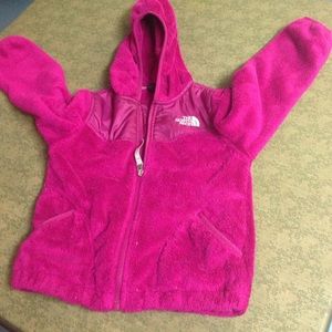 Hooded magenta north face