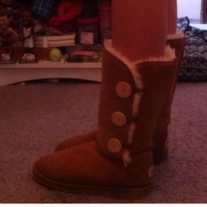 Faux Bailey button tall uggs