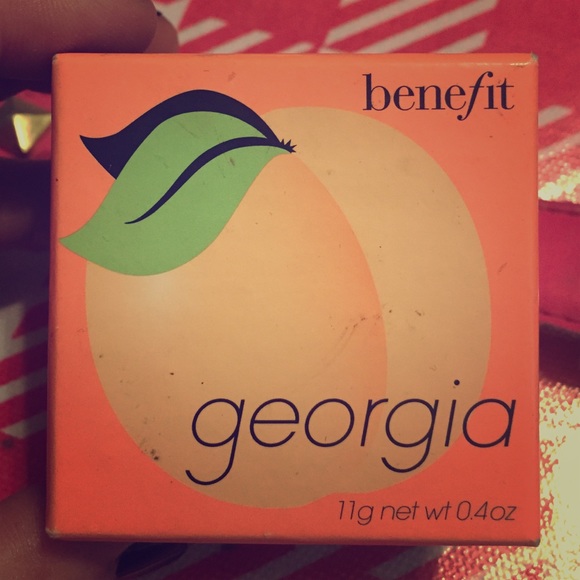 Georgia Benefit Blush! Brand New, brush missing