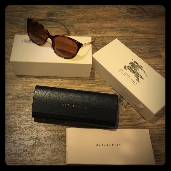 Sunglass
