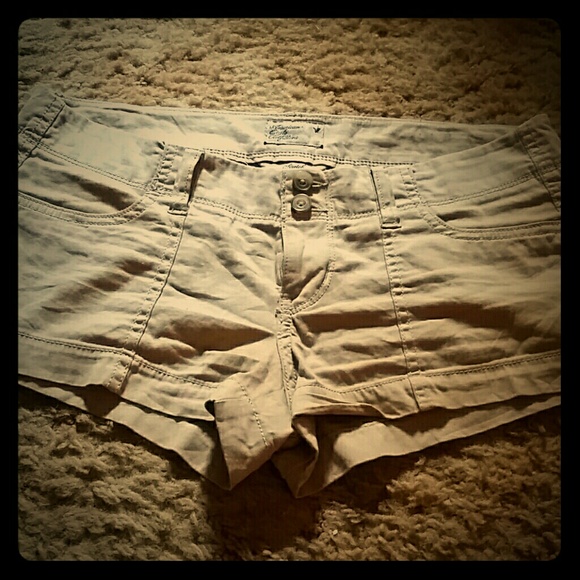 american eagle stretch khaki shorts