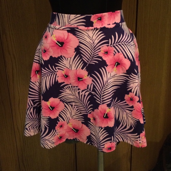 Victoria Secret Pink floral Hawaiian skirt