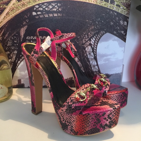 Scene faux snake platform sandal - Picture 2 of 4