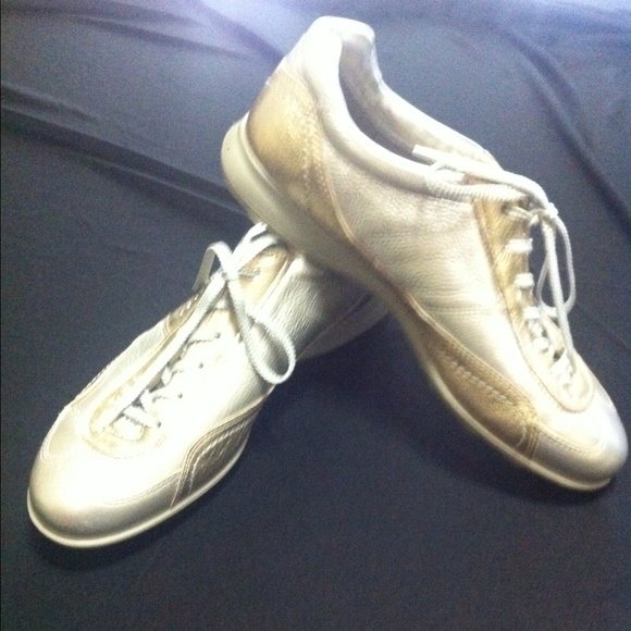 ecco golf shoes womens gold