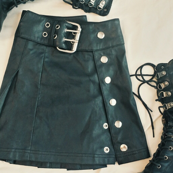 ✨Pleather Mini Skirt