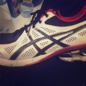 Hardly worn size 10.5