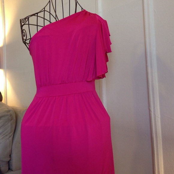Pretty in pink dress, off one shoulder.