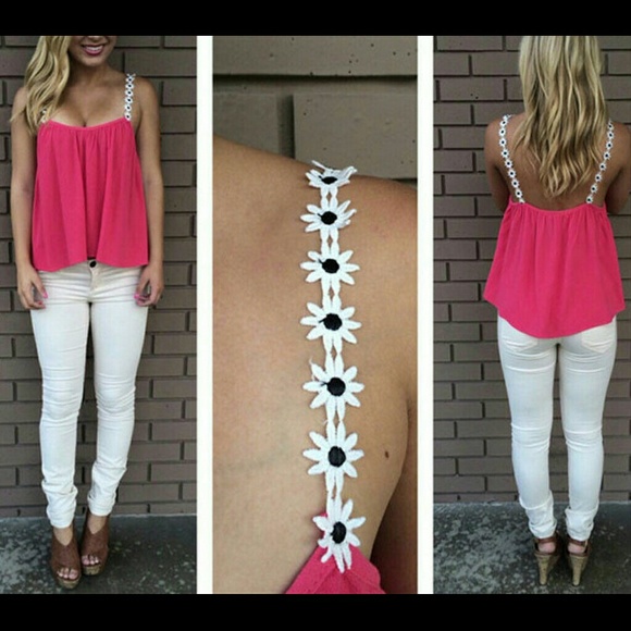 Daisy strap crop tank