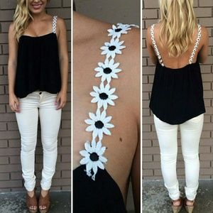 Daisy strap crop tank