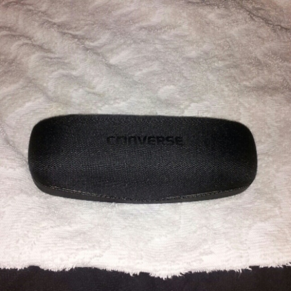 Converse Glasses Case - Picture 2 of 3