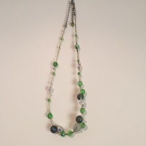 8.5" green/clear necklace