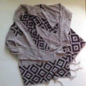 Wrap sweater size M. Black and grey
