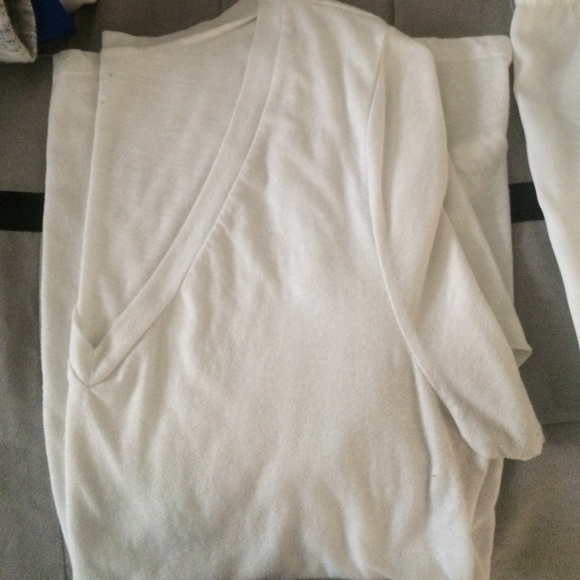 White short sleeve tshirt
