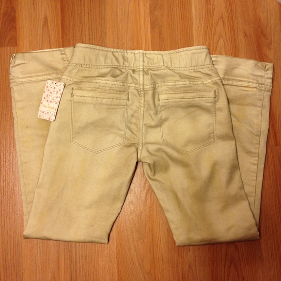 Free People Skinny Pull on Crop Pants. - Picture 4 of 4