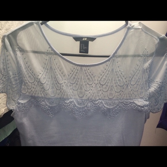 ❌SOLD❌Baby blue lace top