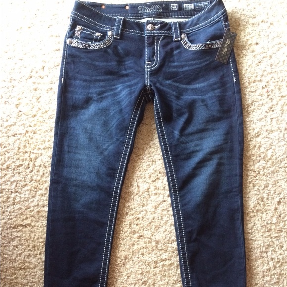 SOLD!!! Miss Me Jeans - Picture 3 of 4