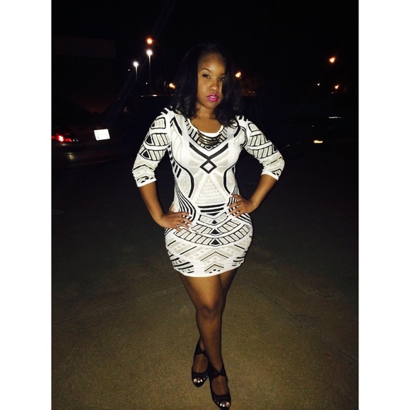 Dress - Picture 2 of 3