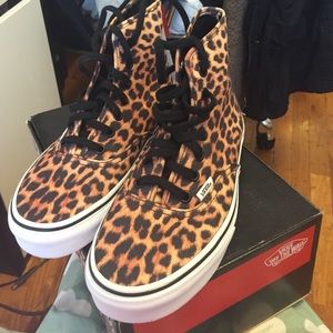 VANS HI (LEOPARD PRINT)