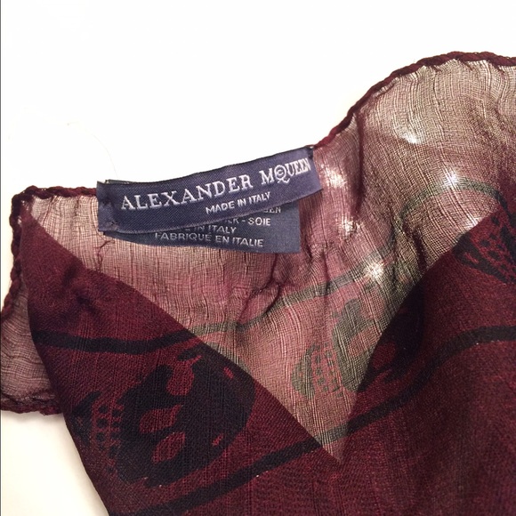 🚫SOLD🚫 ALEXANDER McQUEEN SCARF - Picture 3 of 4