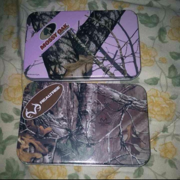 Realtree and Mossy Oak Tins