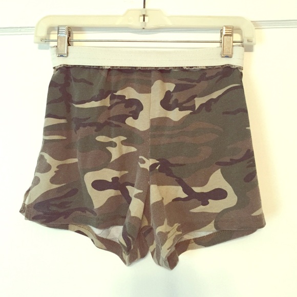 camo soffe shorts
