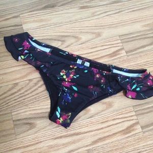 O'Neill Black Floral Bikini bottom- SZ. Small