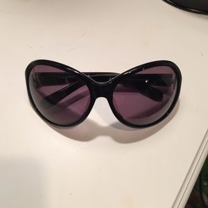 Juicy Couture Sunglasses comes w. Case