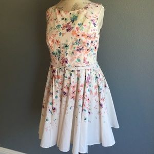 LC Lauren Conrad Dresses - ๐ Lauren Conrad NWT Floral Fit and Flare Dress LC Lauren Conrad Dresses - ๐ Lauren Conrad NWT Floral Fit and Flare Dress
