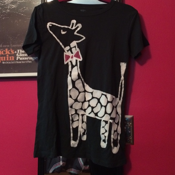 Bow tie giraffe tee shirt