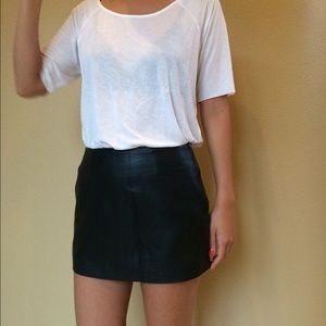 Faux leather mini skirt XS