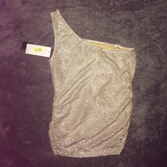 Top - Picture 2 of 2