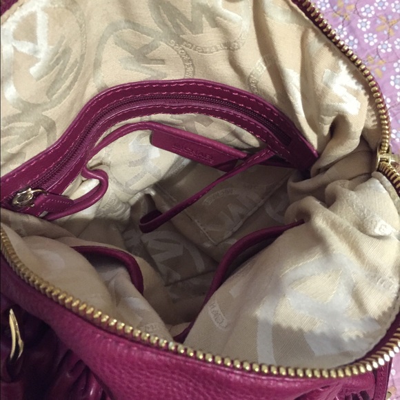 MK large burgundy leather purse - Picture 2 of 4