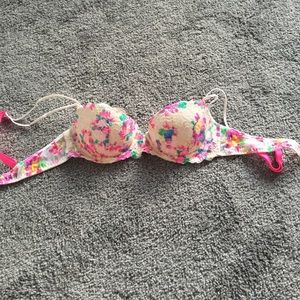 Colorful VS Pink bra