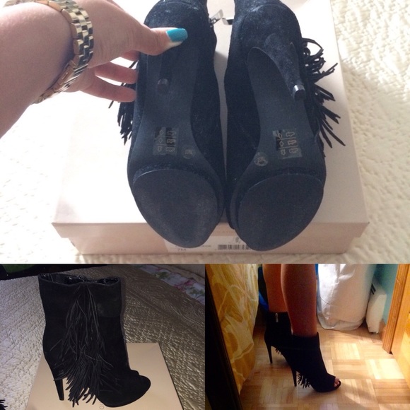 Brand 🆕 BCBGeneration Genie Suede Fringe Booties - Picture 3 of 3