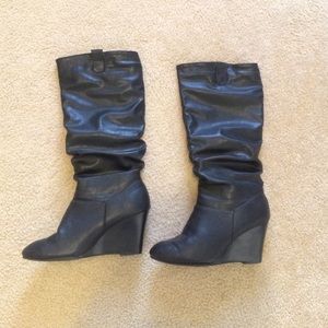 FINAL PRICE!!! Black wedge heel Boots