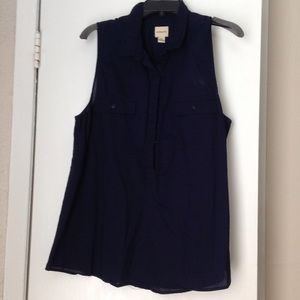 Navy sleeveless shirt