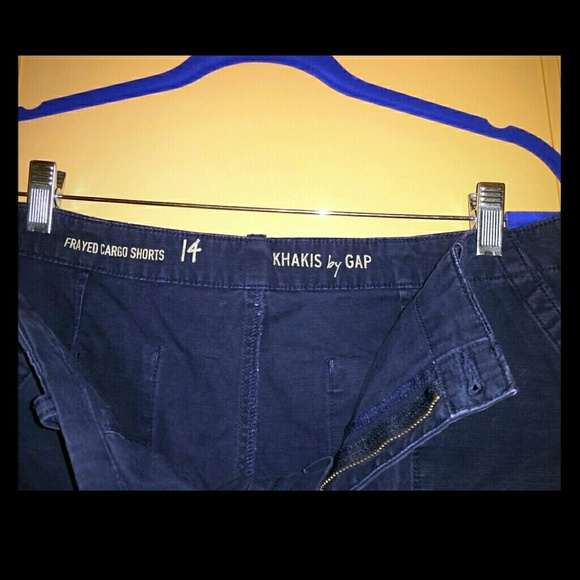 Gap cargo shorts