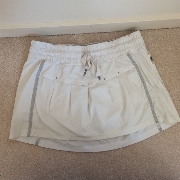 White Lululemon skirt