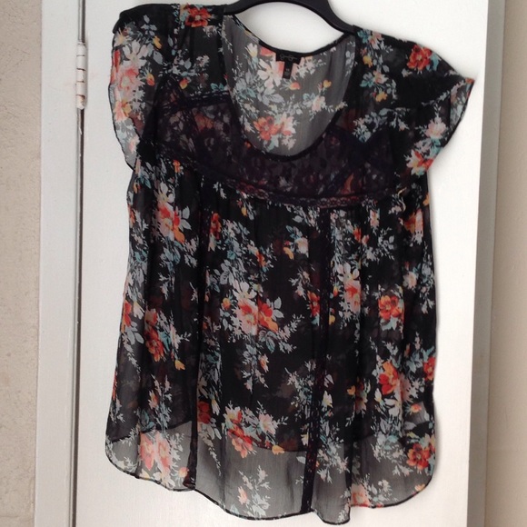 Flower lace blouse SOLD