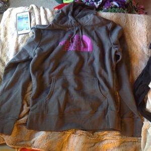 NWOT North Face hoodie