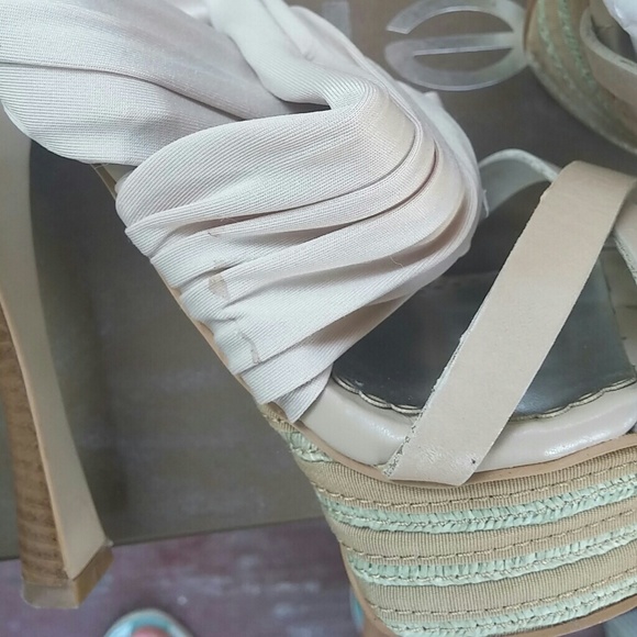 Nude pumps - Picture 2 of 3