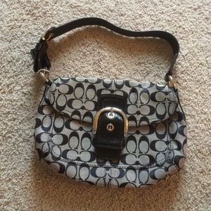 AUTHENTIC COACH SHOULDER BAG