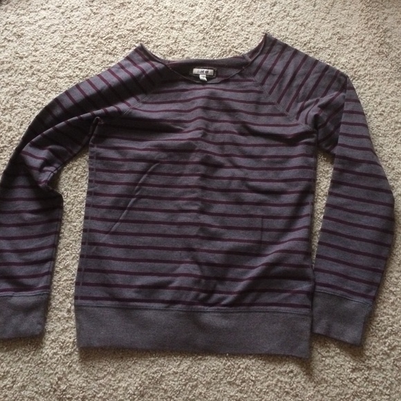 FOREVER 21 STRIPED SWEATER