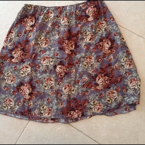 No tags Dresses & Skirts - Sweet little Light weight skirt ⭕️ SEE SALE INSIDE