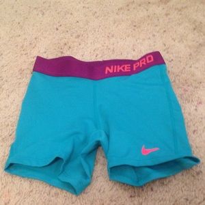 Nike pro
