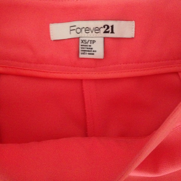 NEW High Waisted Coral Shorts - Picture 3 of 4