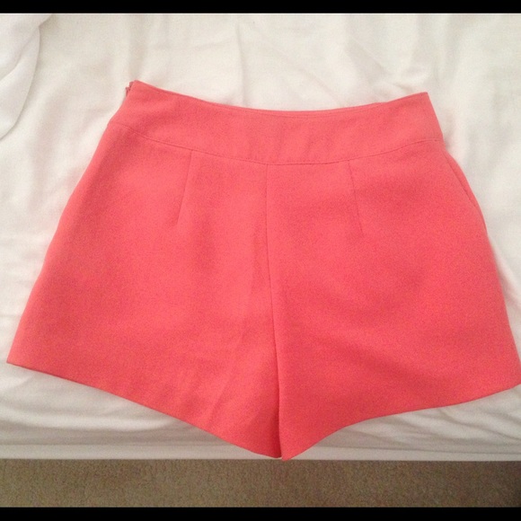 NEW High Waisted Coral Shorts - Picture 4 of 4