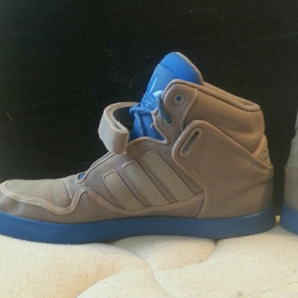 Shoes - Picture 4 of 4