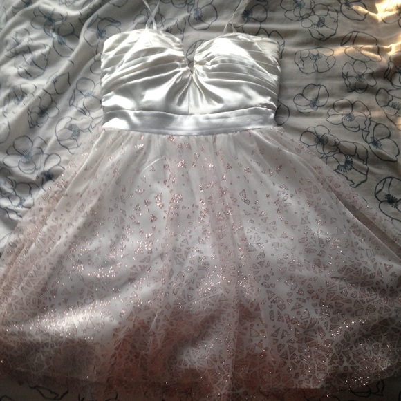 white dress with bronze sparkles - Picture 3 of 3